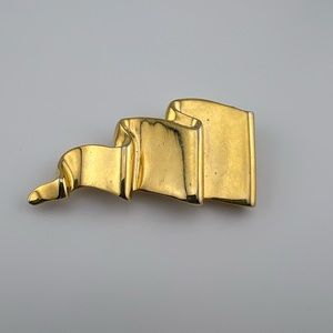 AK Anne Klein II abstract ribbon gold plated brooch. Pre-Owned